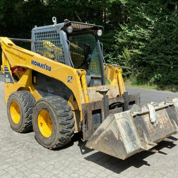 2012 KOMATSU SK 820