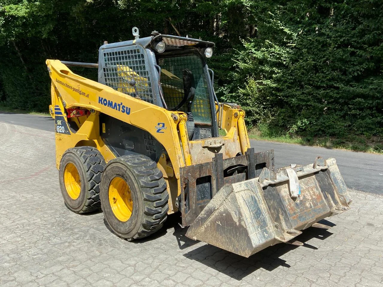 4-57.webp 2012 KOMATSU SK 820 – Image 1