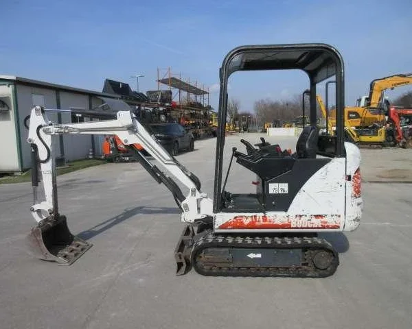 BOBCAT 320, 1.5T + 3 GODETS