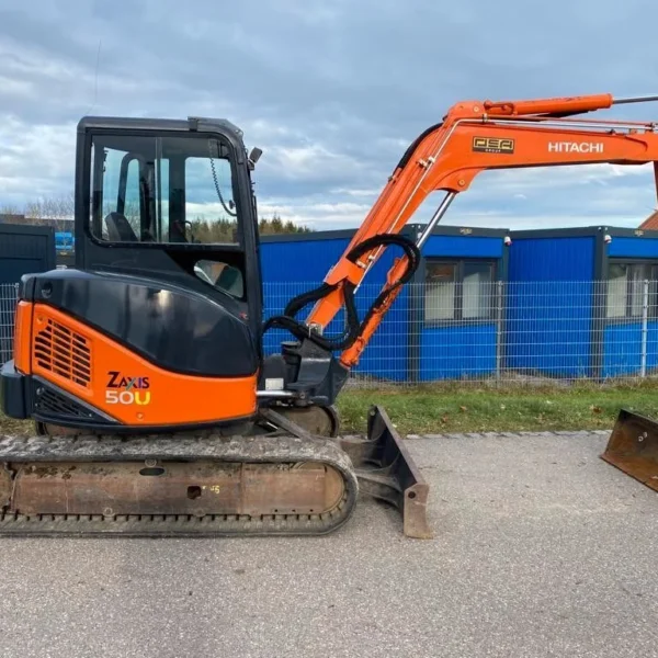 HITACHI ZX50, 4.5T + 3 GODETS