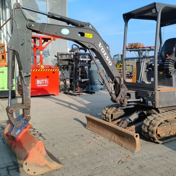 VOLVO ECR25D, 2,9 t, 2019, + 3 LÖFFEL