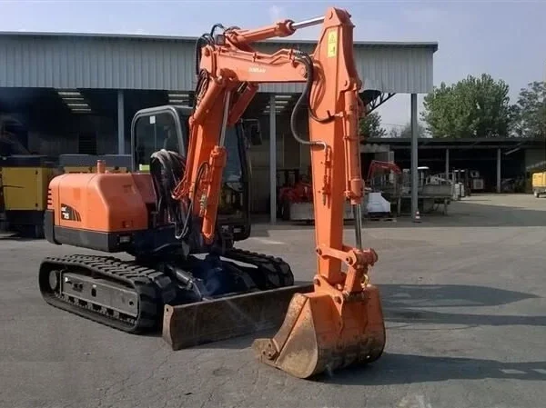DOOSAN DX 75, 2010 + 3 GODETS