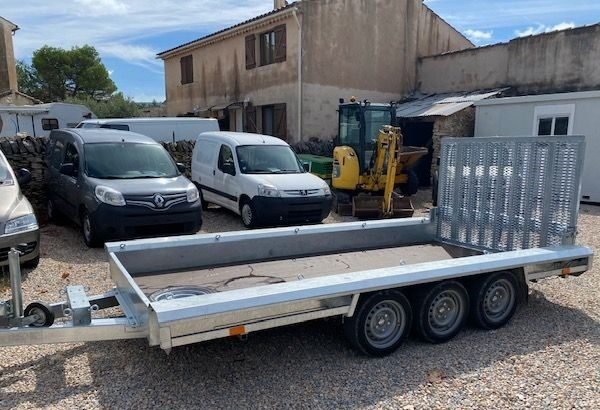 REMORQUE PORTE ENGINS 3500 KG