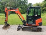 KUBOTA KX 030-4, 2865 kg + 3 Löffel