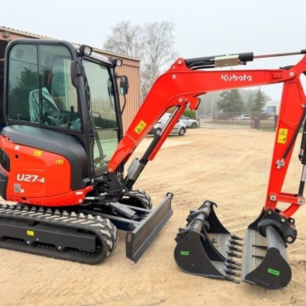 KUBOTA U27-4 NEUVE + 3 GODETS