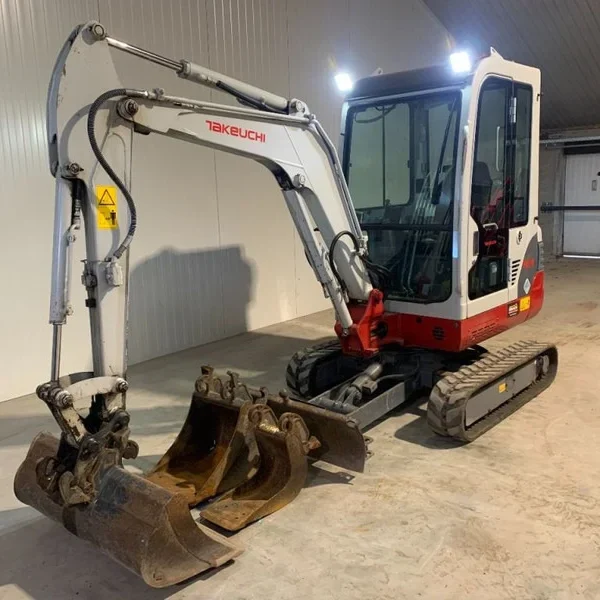 TAKEUCHI TB219, 2019 + 3 GODETS