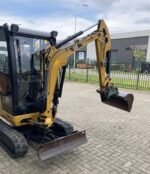 CATERPILLAR 301.7 D + 4 GODETS – Image 7