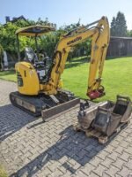 Komatsu PC 22 MR + 3 GODETS