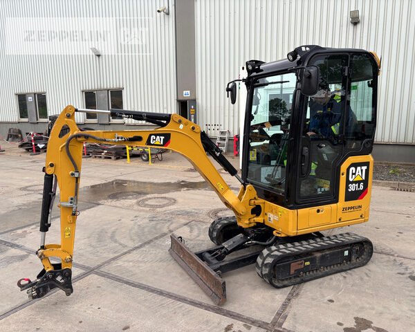 CATERPILLAR 301.6-05A – 1.9T + 3 GODETS