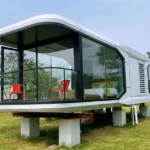 Capsule E7 2 lits+1 salle de bain avec balcon